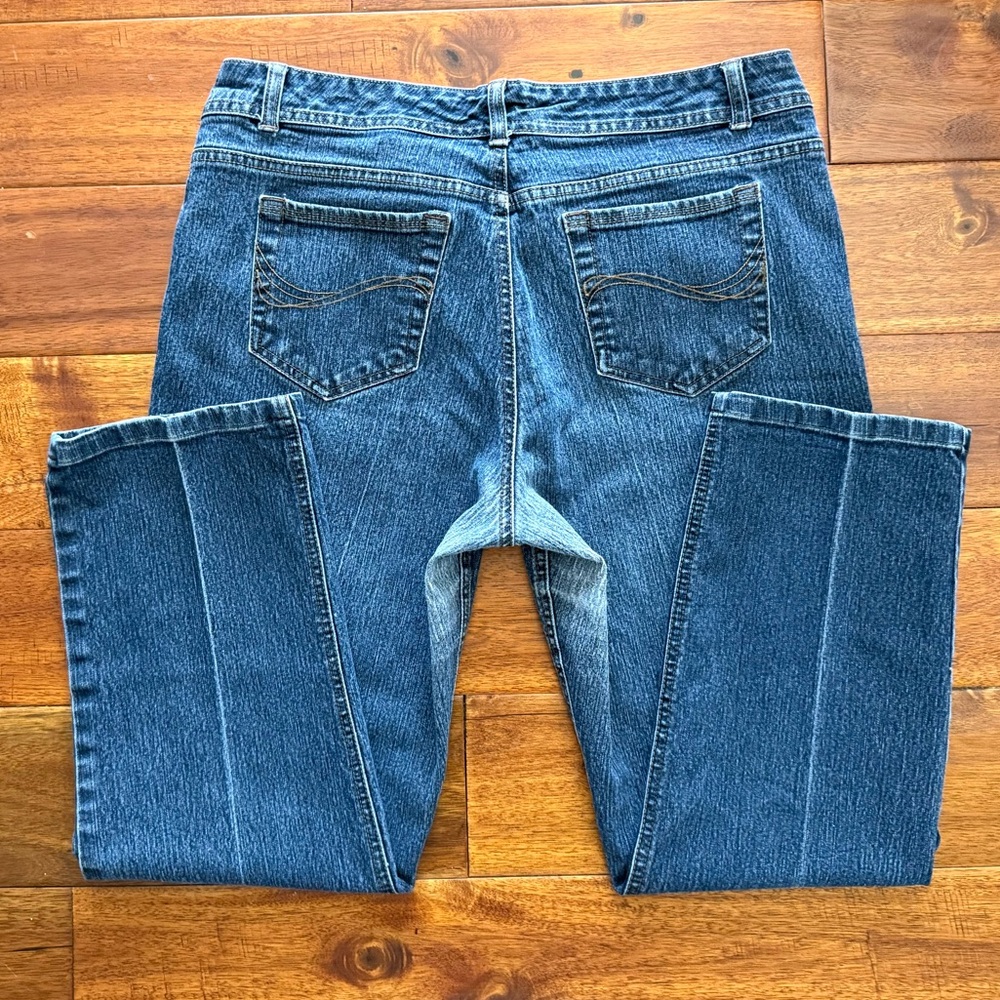 Charter Club women’s 14P petite short blue denim jeans